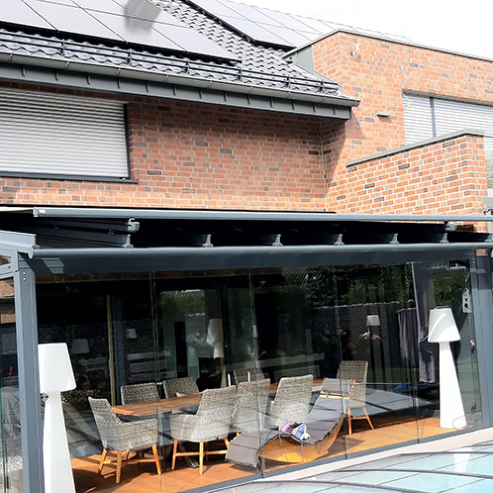 Luxus-Einfamilienhaus mit Wintergarten